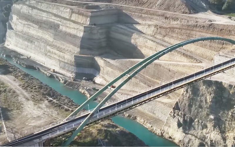 Οι «χειρουργικής ακρίβειας» υποθαλάσσιες εργασίες