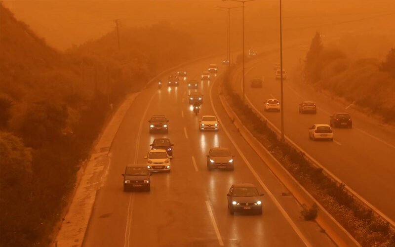 Επιμένει η αφρικανική σκόνη – Σε υψηλά επίπεδα ο υδράργυρος