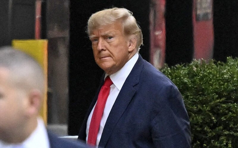 Τραμπ: Σήμερα θα βρεθεί ενώπιον του δικαστηρίου