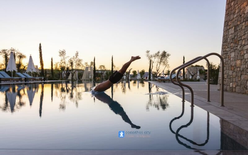 Παγκόσμια πρώτη πιστοποίηση της Costa Navarino για LGBTQ+ ταξιδιώτες